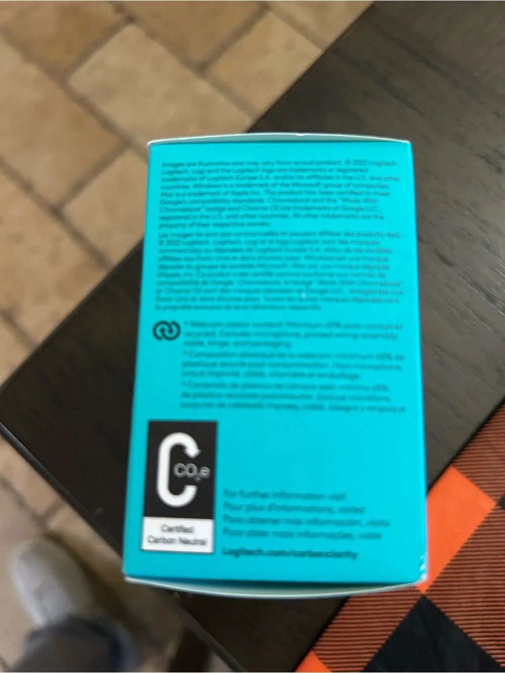 Logitech C270 HD Webcam - Black on Teal Box